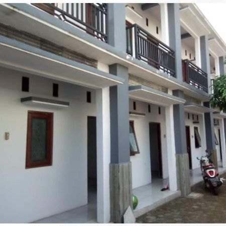 Griya Anugerah Hotell Mojokerto Exteriör bild