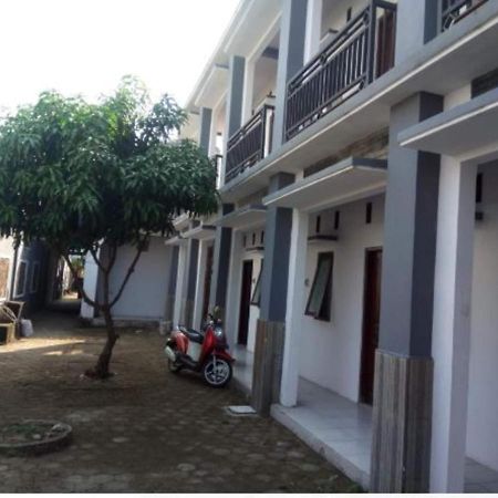 Griya Anugerah Hotell Mojokerto Exteriör bild