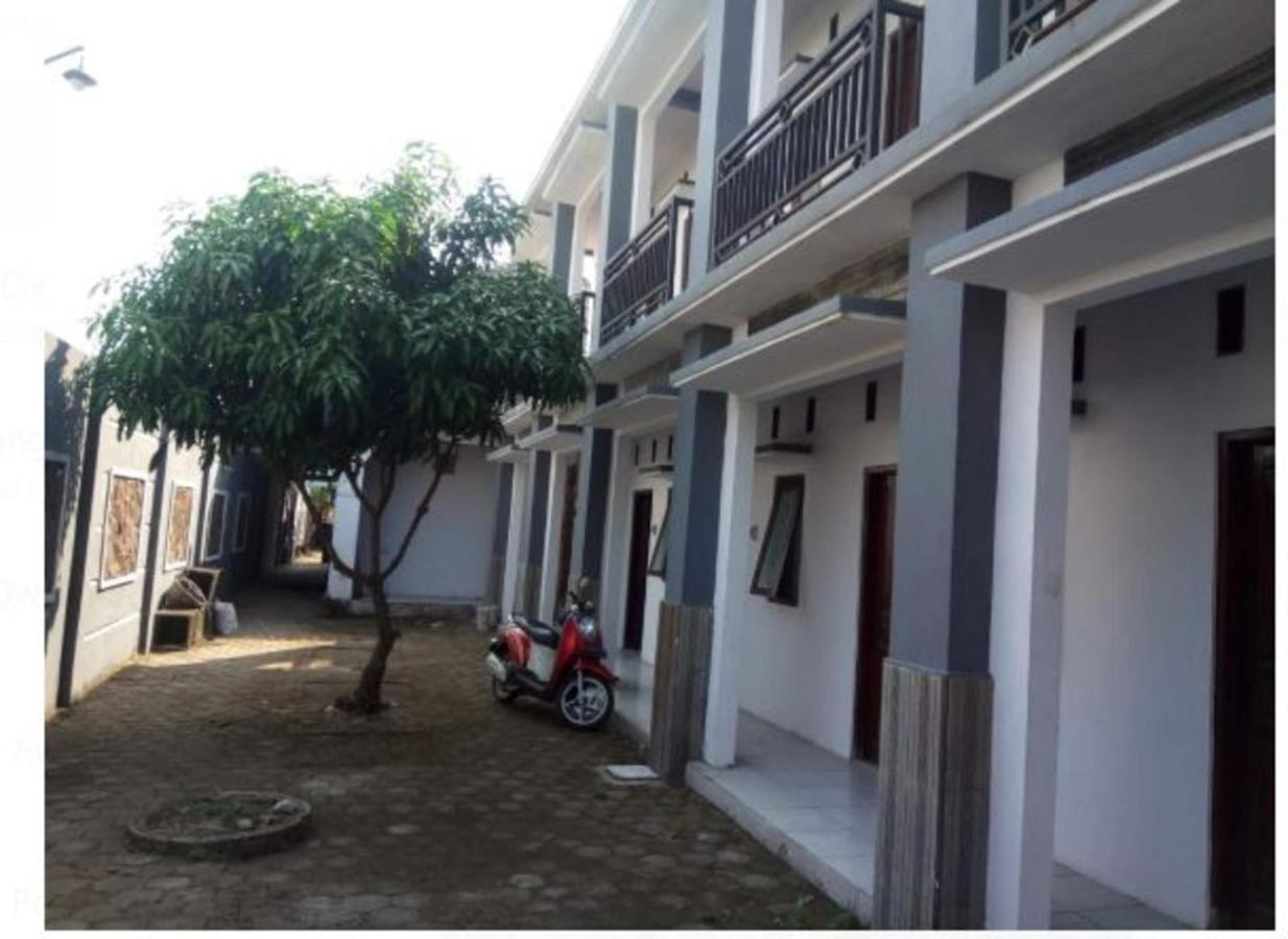 Griya Anugerah Hotell Mojokerto Exteriör bild